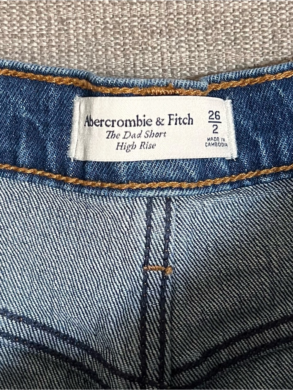 Abercrombie & Fitch High Rise Dad Shorts - Picture 3 of 4